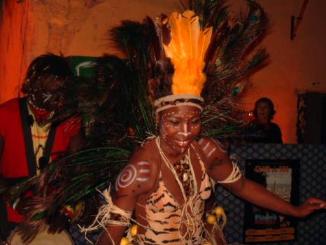 Spectacle africain région Paca pour carnaval ou soirée à thème dans les Bouches du Rhône et le Var