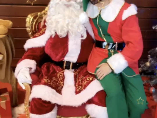 Offrez un Noël Magique avec le Spectacle du Père Noël d’Aquarella du Monde